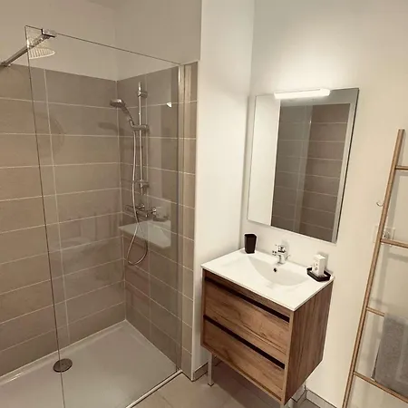 Avec Jardin Et Piscine - 4 Pers. - Fr-1-900-11 Lägenhet