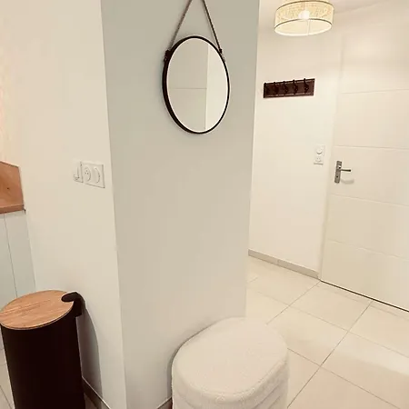 Lägenhet Avec Jardin Et Piscine - 4 Pers. - Fr-1-900-11